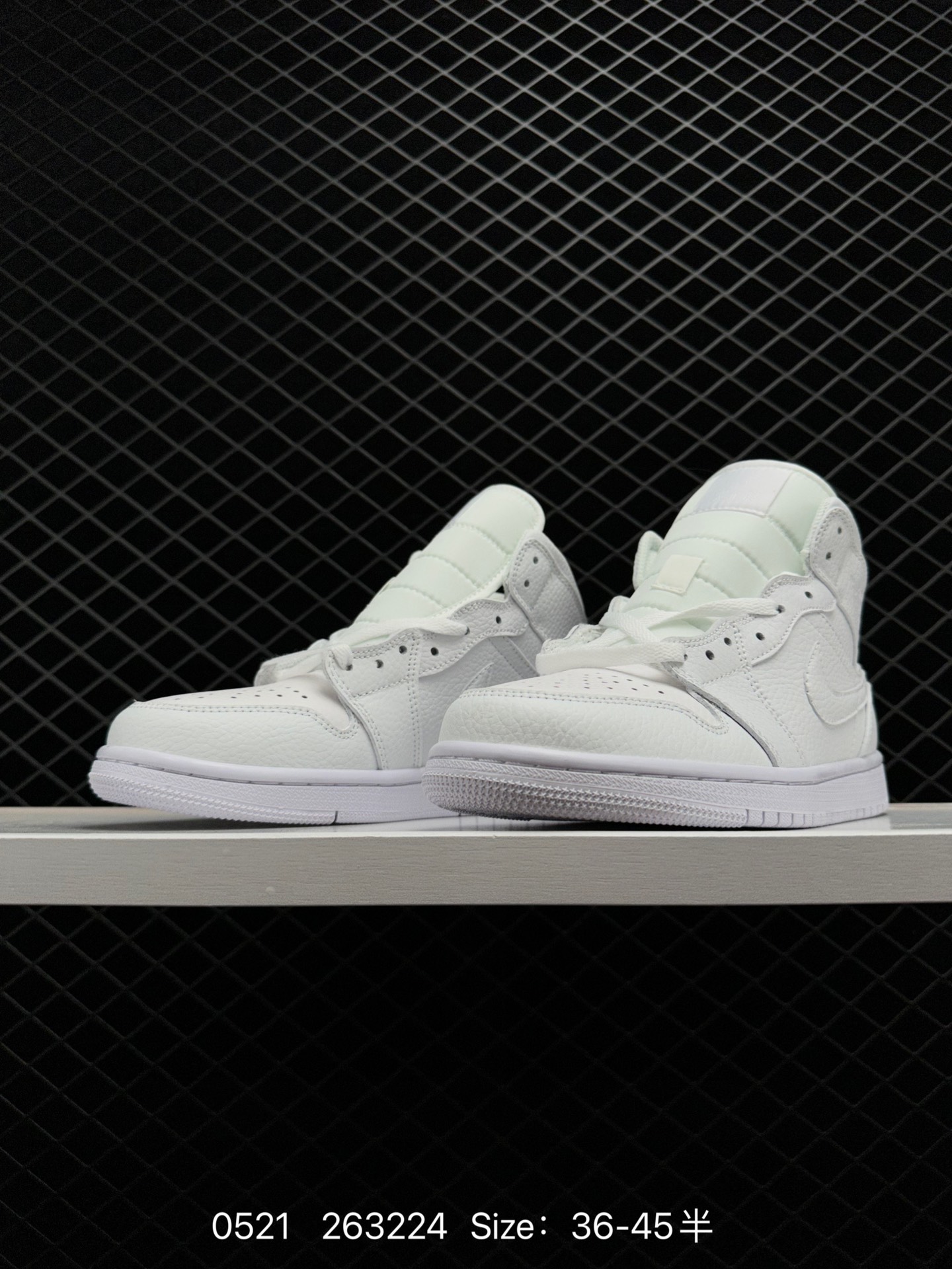 Air Jordan 1 Mid “Legend Blue”